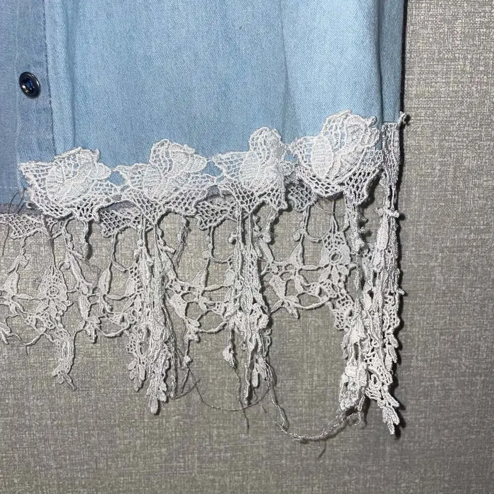 Vintage LOGOCLUB Light Wash Denim Floral Lace Button-Up Blouse Top - Picture 2 of 6